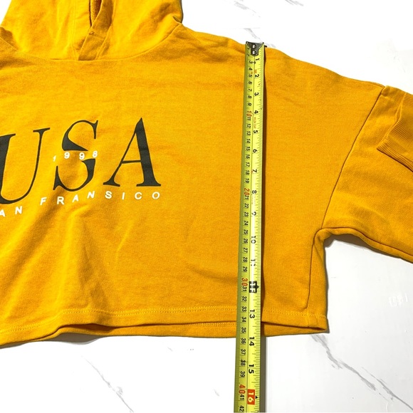 NWOT H&M Women’s Yellow Orange USA San Francisco Cropped Hoodie Size Small - Picture 9 of 10